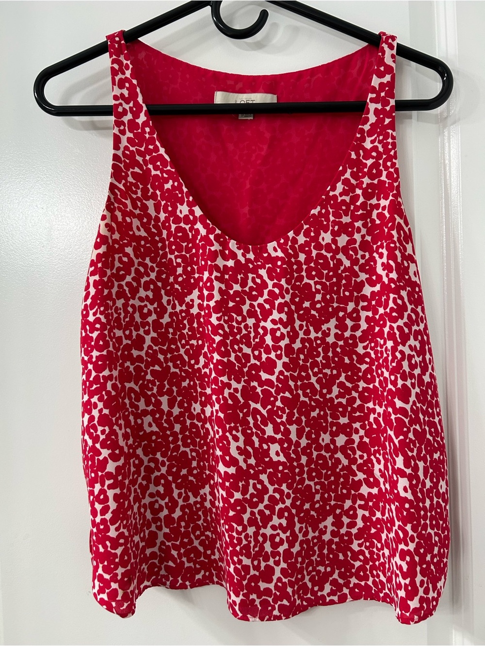 LOFT Red and White Floral-Print Scoop Neck Camisole